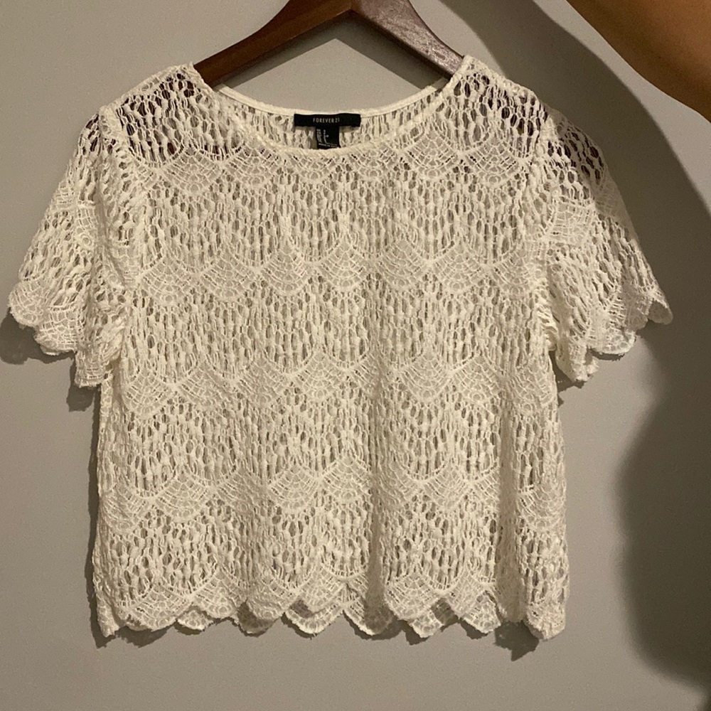 White Cut-out, scallop top.